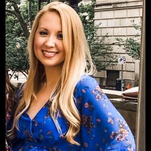 Meet your Posher, Lauren